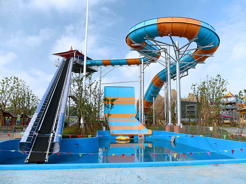 water slides and swimming pools RV Campgrounds in Tonopah, Nevada